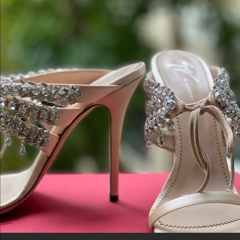 GIUSEPPE ZANOTTI SANDALS FOR WOMEN size 9